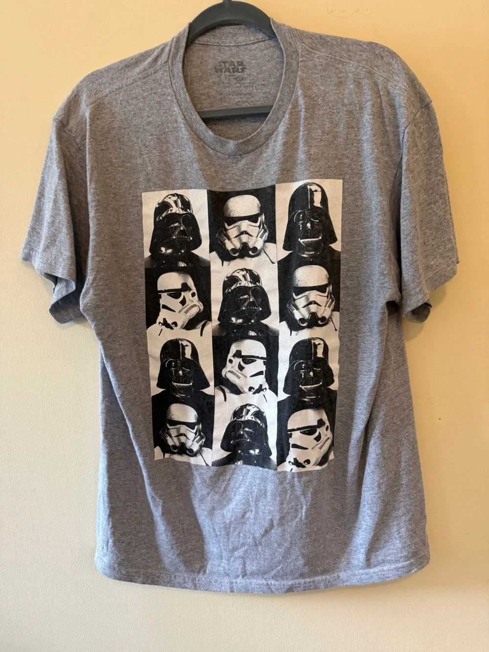 Star Wars Darth Vader & Stormtrooper Graphic T-Shirt – Gray – Size Small